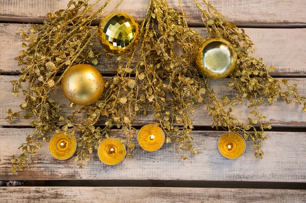 Free photo christmas decoration of golden color