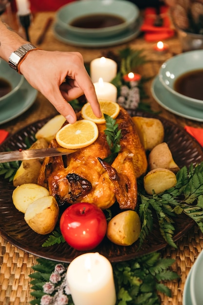 Free photo christmas dinner with turkey