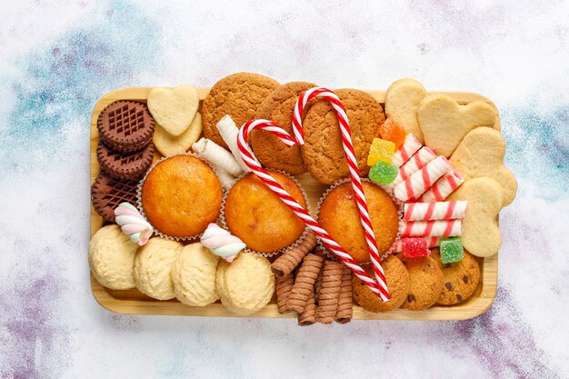 Free photo christmas sweets platter.