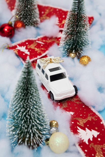 Free photo christmas travel concept with car