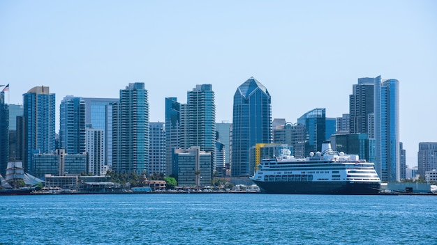 Free photo cityscape of san diego downtown and sea port