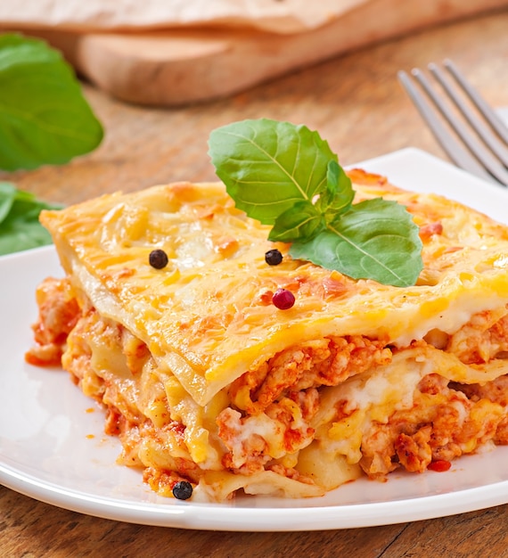 Free photo classic lasagna with bolognese sauce