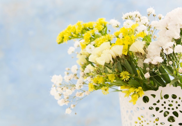 Free photo close-up beautiful flowers in a vase