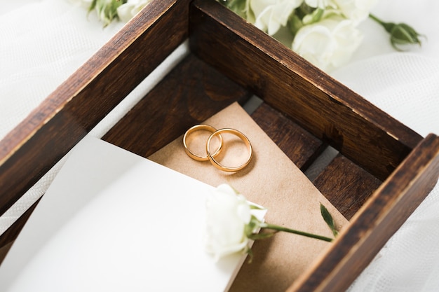 Free Photo close-up box with engagement rings