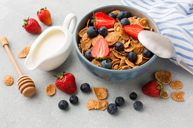 Close-up breakfast with cereals