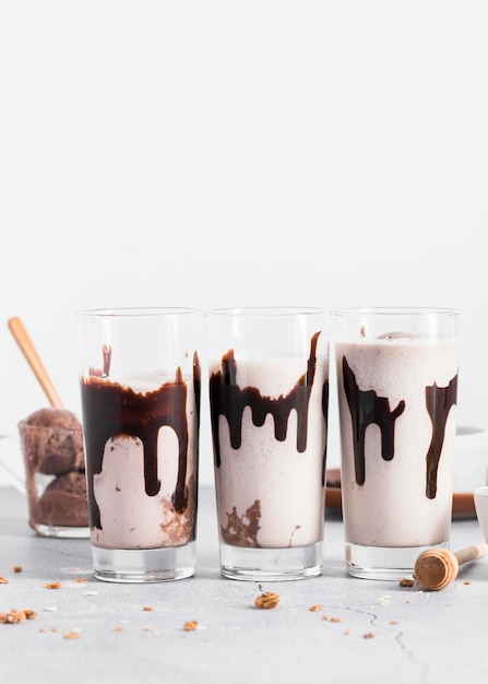 Free photo close-up chocolate milkshake