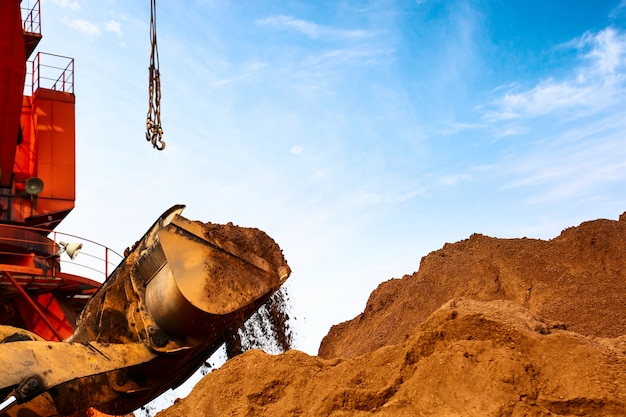 Free photo close-up of a construction site excavator