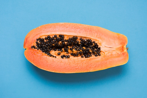 Free Photo close-up delicious papaya on the table