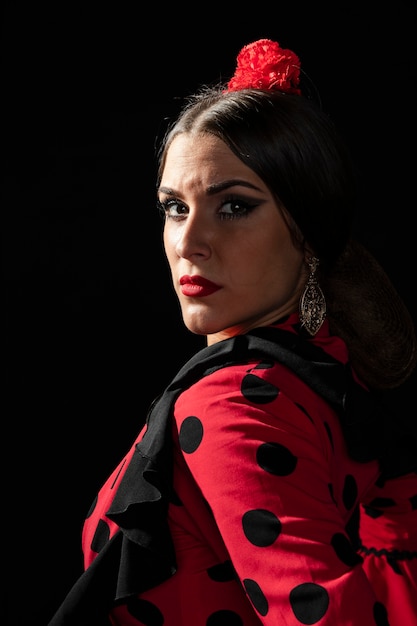 Free photo close-up flamenca dancer looking at camera