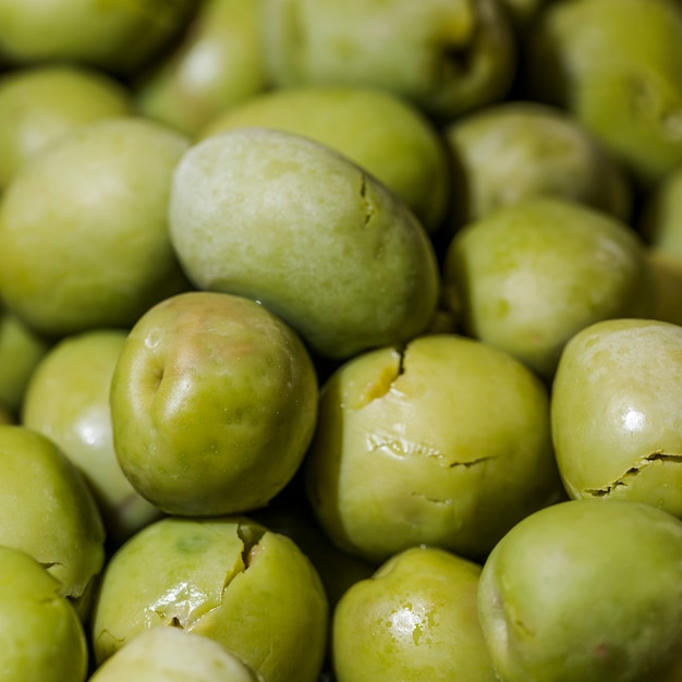 Free photo close-up of fresh green olives