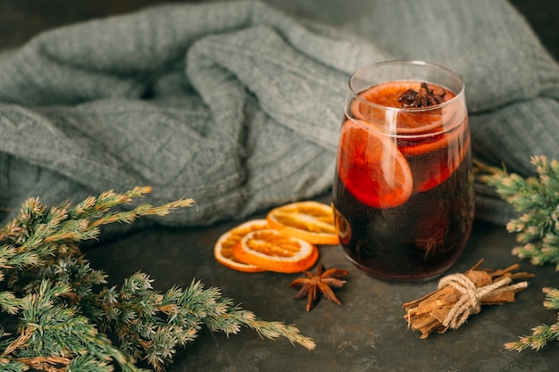 Free photo close-up glass with mulled wine