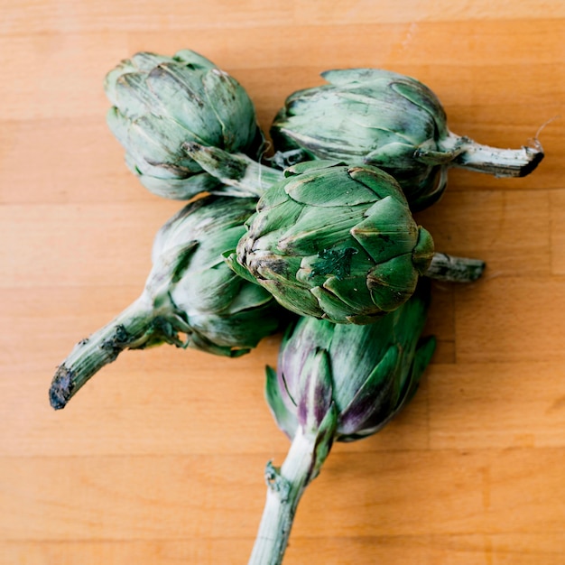 Free Photo close-up heap of artichokes