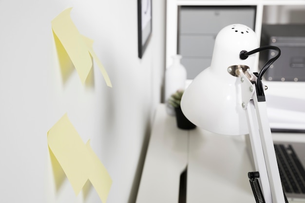 Close-up interior lamp with sticky notes