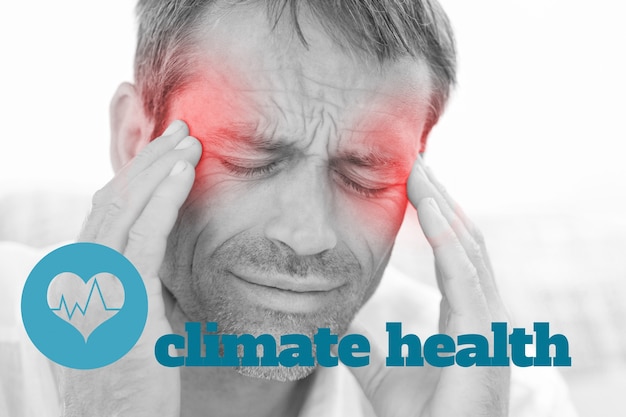 Free photo close-up of man with headache