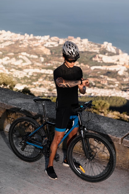 Free photo close up on person with electric bike