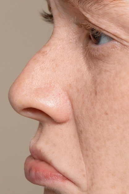 Free photo close up on pores on woman face