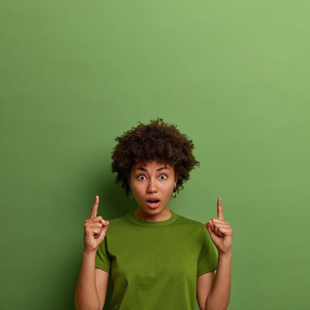 Free Photo close up portrait of an attractive young woman isolated