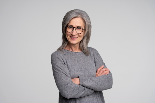 Free photo close up portrait of senior woman