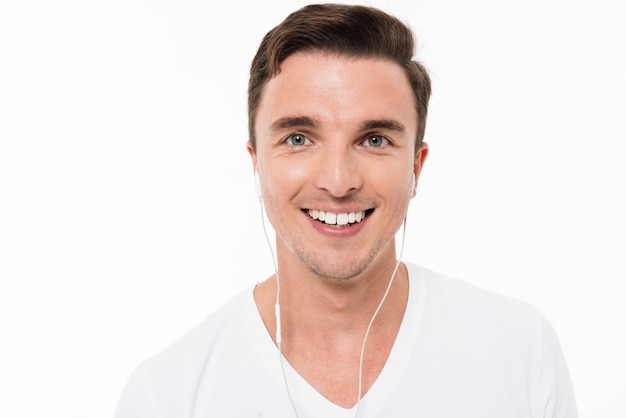 Close up portrait of a smiling happy man