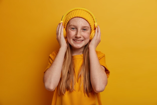 Free Photo close up portrait of young beautiful girl isolated