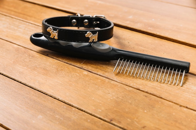 Close-up rake near collar