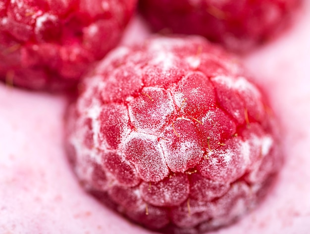 Free photo close-up raspberries in smoothie