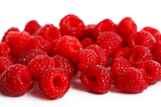 Free photo close up of red raspberry