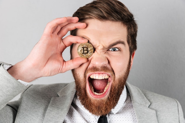 Free photo close up of a screaming businessman