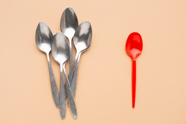 Close up on sustainable cutlery alternatives