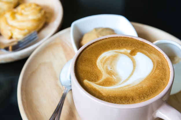 Free photo close-up of tasty coffee in the morning