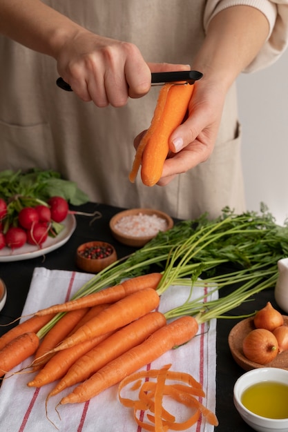 Free photo close up on vegetables in kitchen