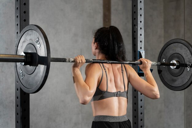 Close up on woman doing crossfit workout