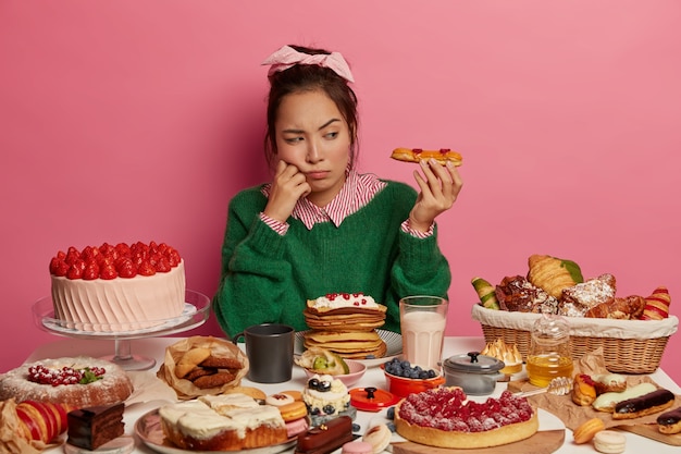 Close up on woman having a wholesome sweet meal