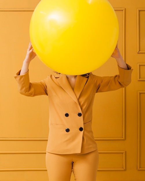 Free photo close-up woman with big ball