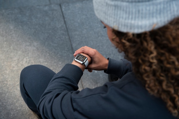 Free Photo close up woman with watch