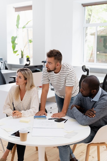 Free photo close up on young colleagues having a meeting