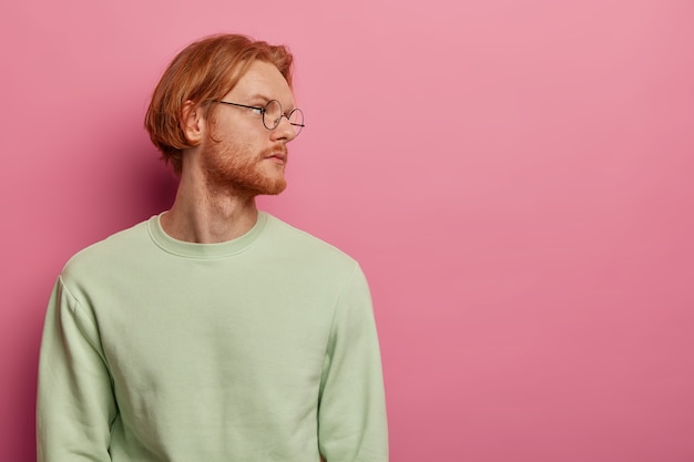 Free Photo close up on young ginger handsome man