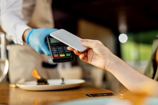 Free Photo closeup of contactless payment in a cafe