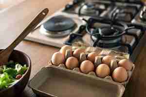 Free photo closeup of eggs in the kitchen