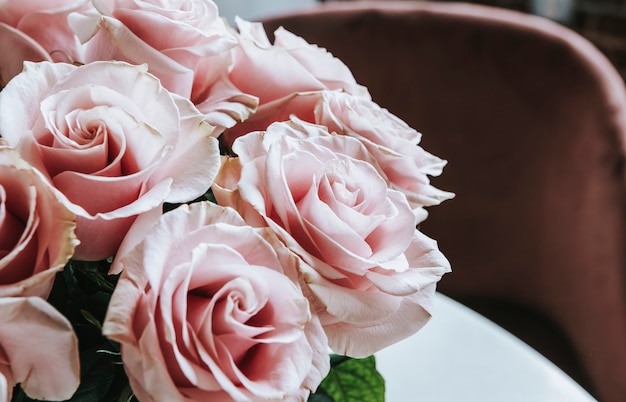 Free photo closeup of a pink rose bouquet