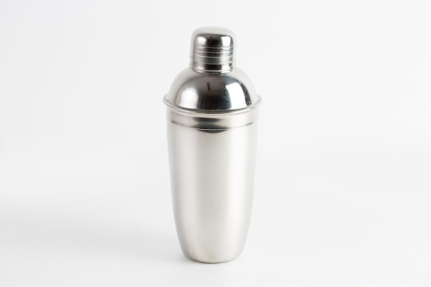 Free photo closeup shot of a metal water bottle isolated