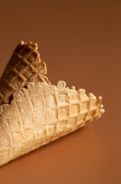 Free photo closeup of waffle cone creative macro concept of sweets and food