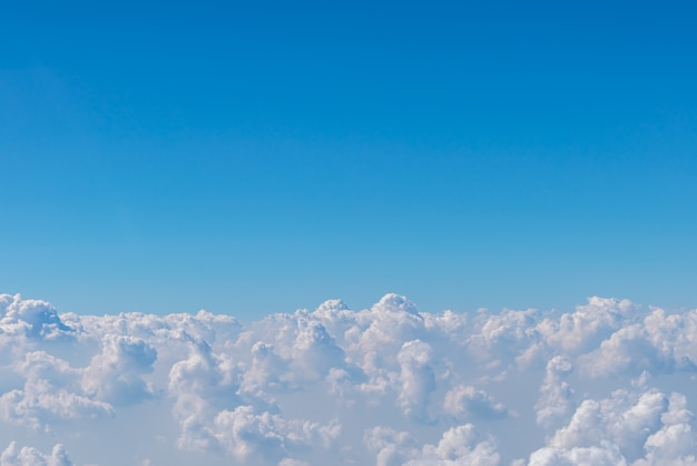 Free photo cloud in blue sky .