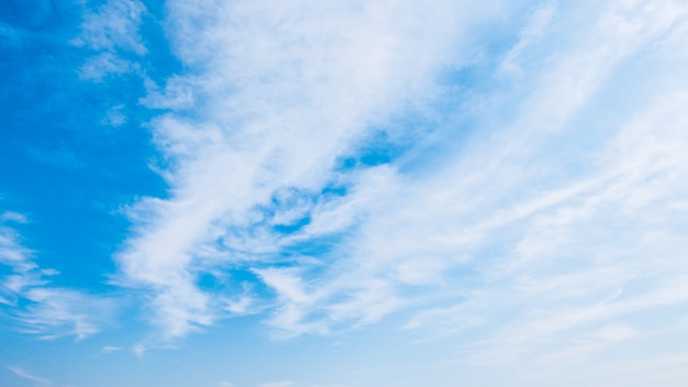 Free photo cloud on blue sky