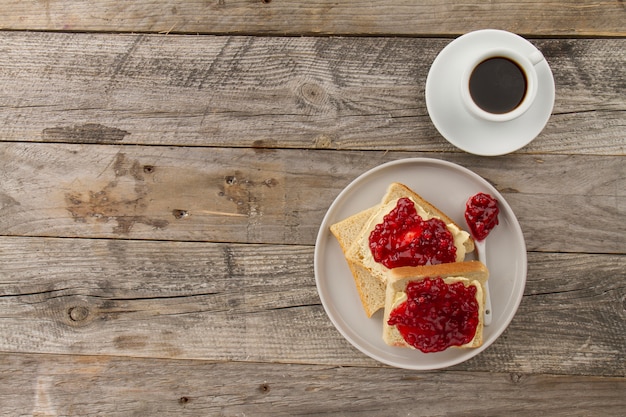 Coffee and toasts