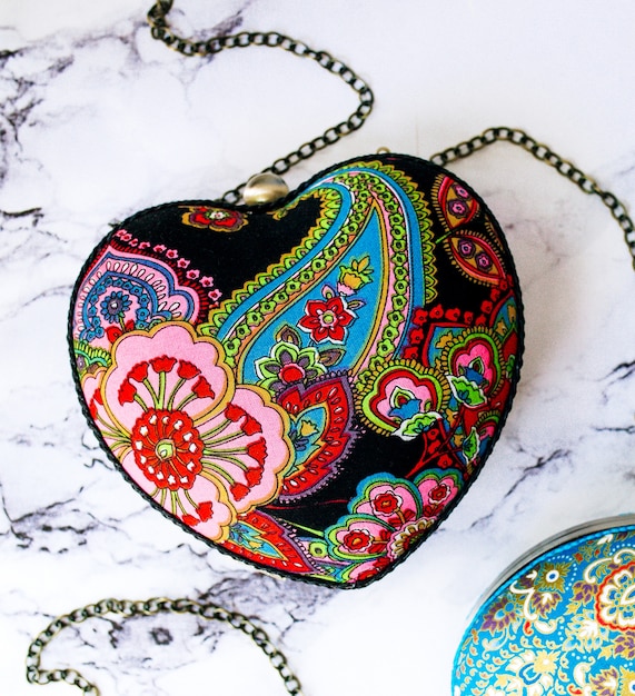 Free photo colorful bag in heart form