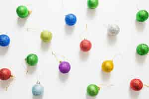 Free photo colorful christmas balls