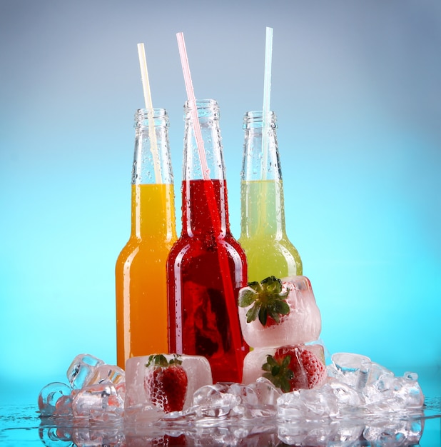 Free photo colorful cocktails with ice