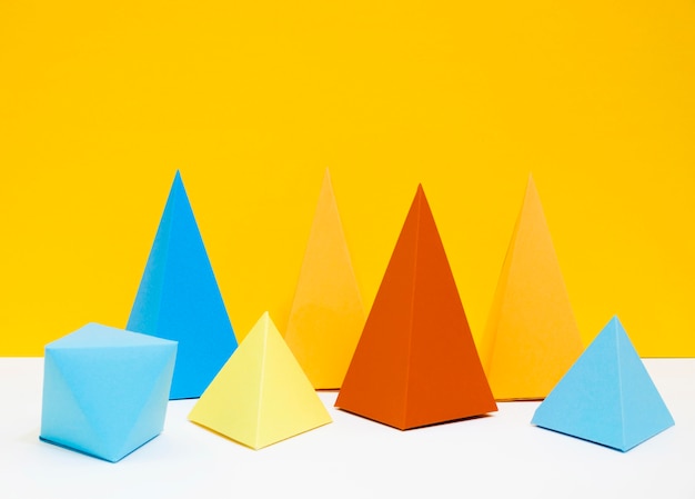 Free Photo colorful triangle paper set on desk