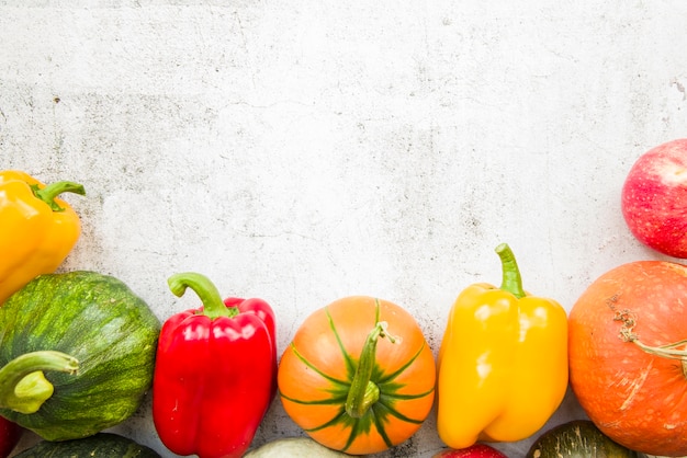 Free photo colourful vegetables on table